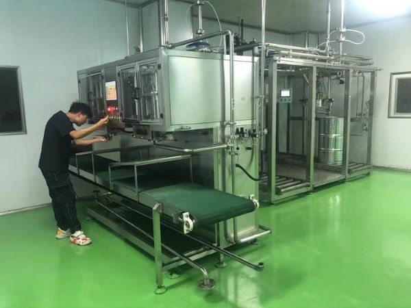 معدات آلة تعبئة مريلة Kunshan Vonfo