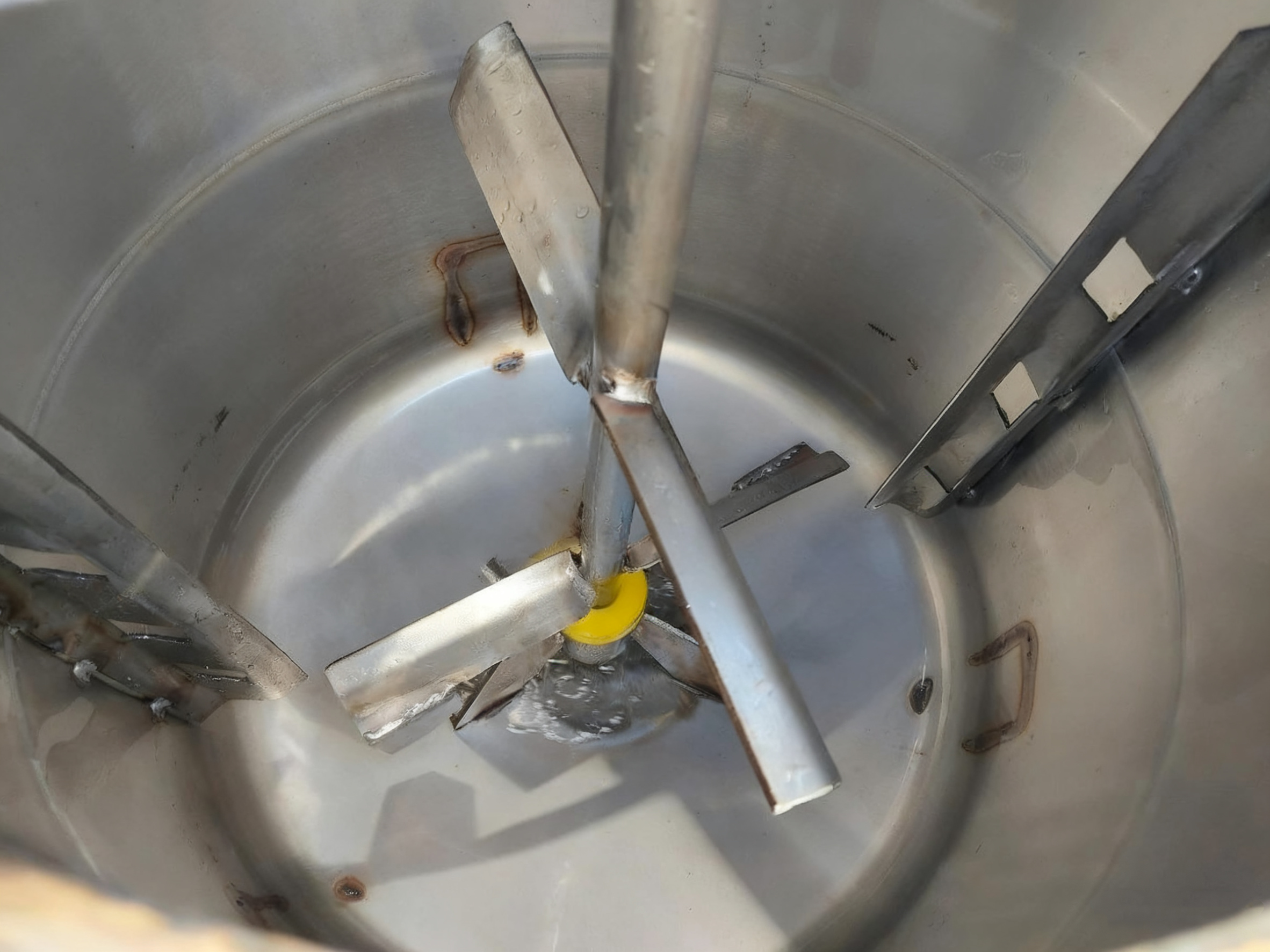 搅拌罐图片查询_副本